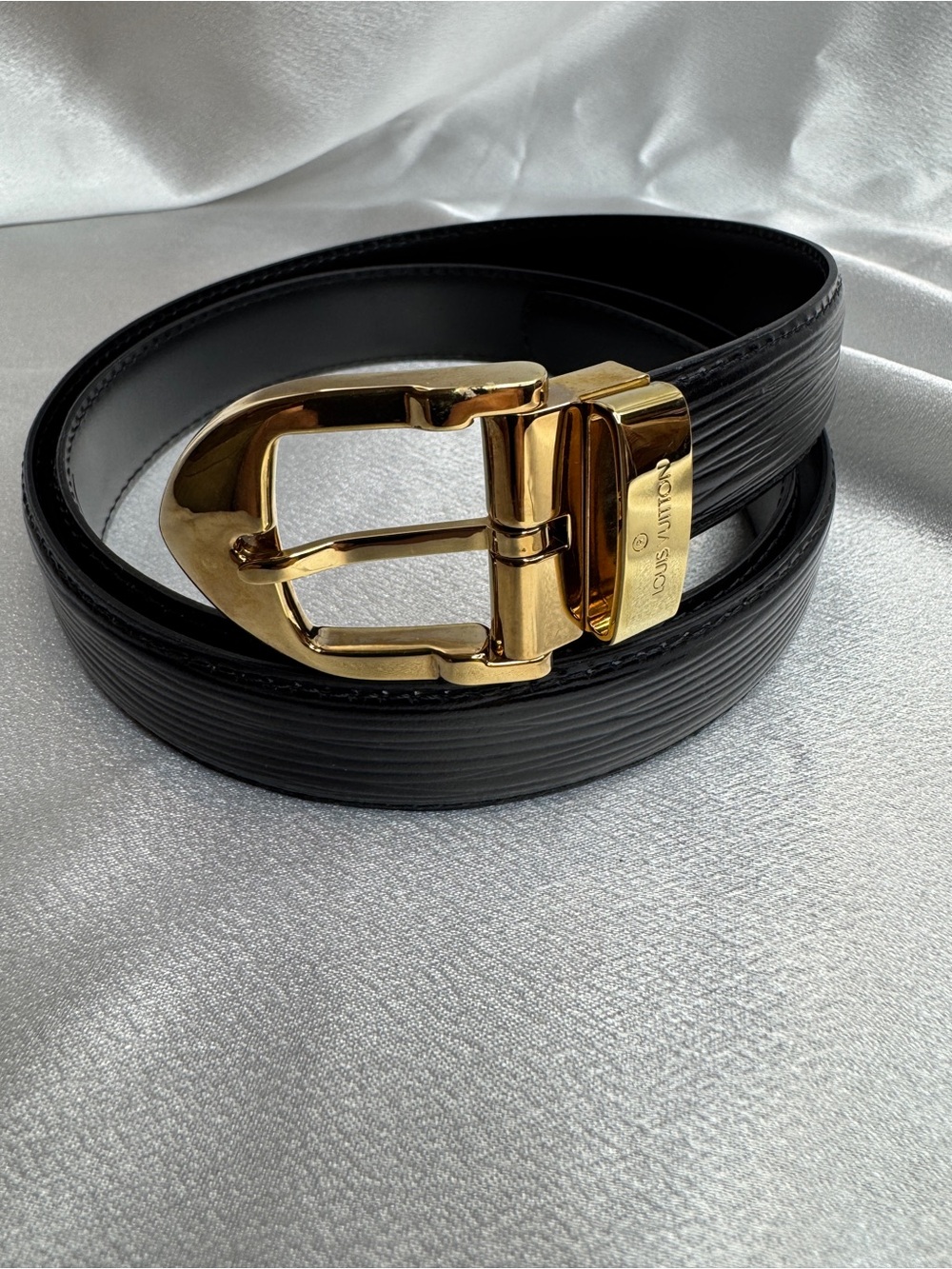 Louis Vuitton Black EPI Leather Belt w/ Gold Buckle (Signature Hardware) 85/34